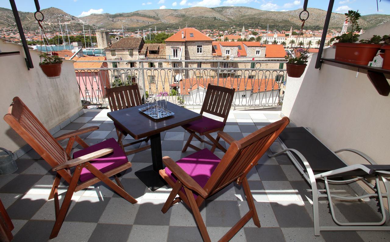 Guesthouse Kate Trogir Exterior photo